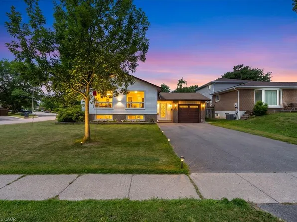 383 Bartley Bull Pkwy, Brampton, ON L6W 2M1