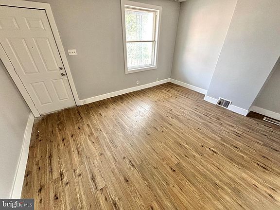 5th image of 306 S 3rd St