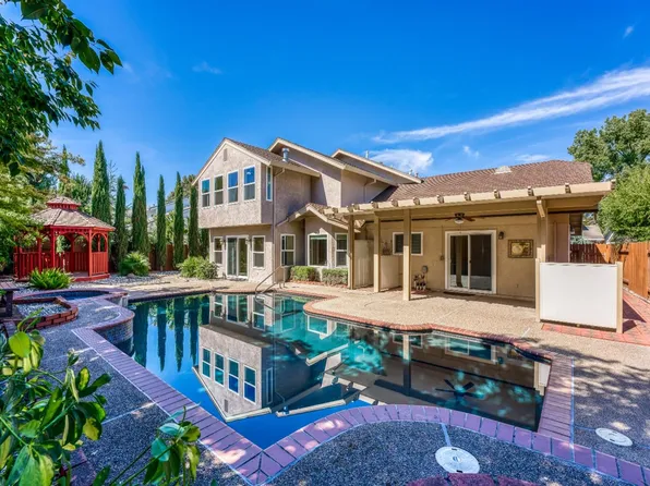 1276 Grand River Dr, Sacramento, CA 95831