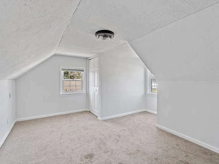 4865 Hampshire Ave — Photo 20