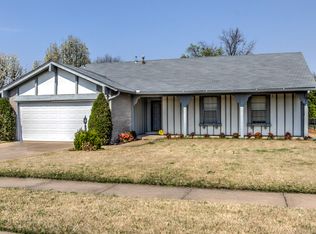 10607 E 27th St, Tulsa, OK 74129