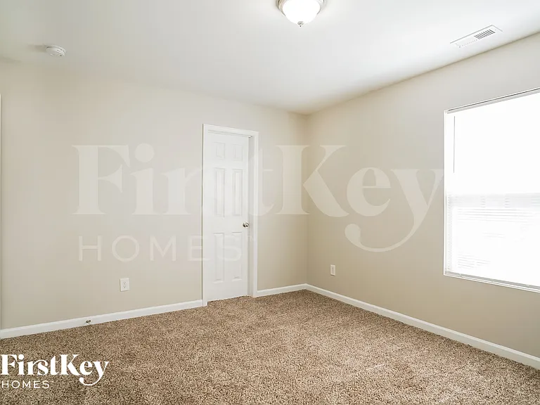 6831 Horseback Ln — Photo 11