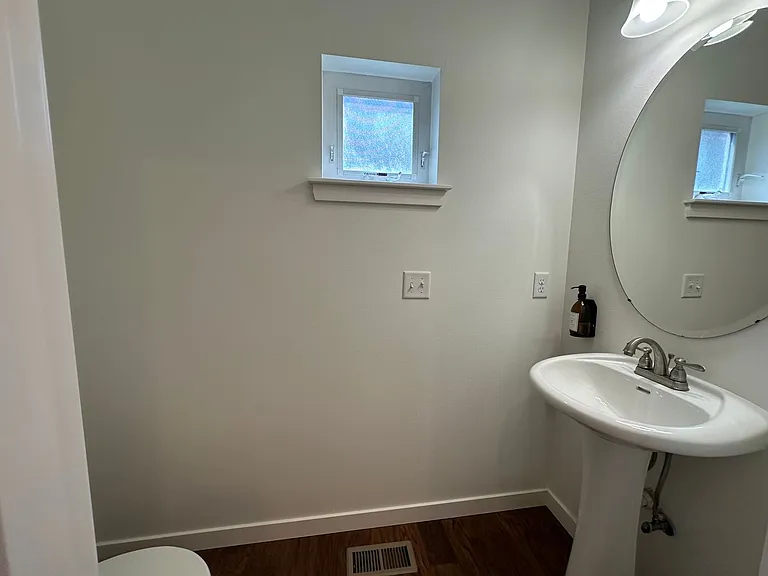 4726 Hadley St — Photo 7