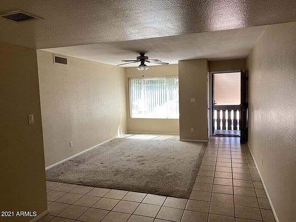 4th image of 1927 E Hampton Ave Unit 206
