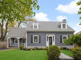 35 Grantland Rd, Cranston, RI 02910