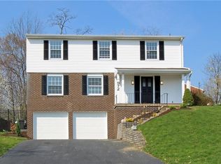 972 Willow Glen Dr, Bethel Park, PA