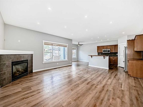 2nd image of 32 S Copperleaf Way SE