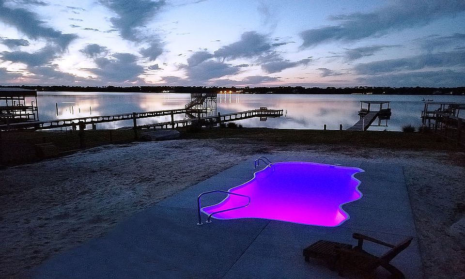 2nd image of 1000 W Lagoon Ave