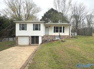 127 Ruby Dr, Huntsville, AL 35811