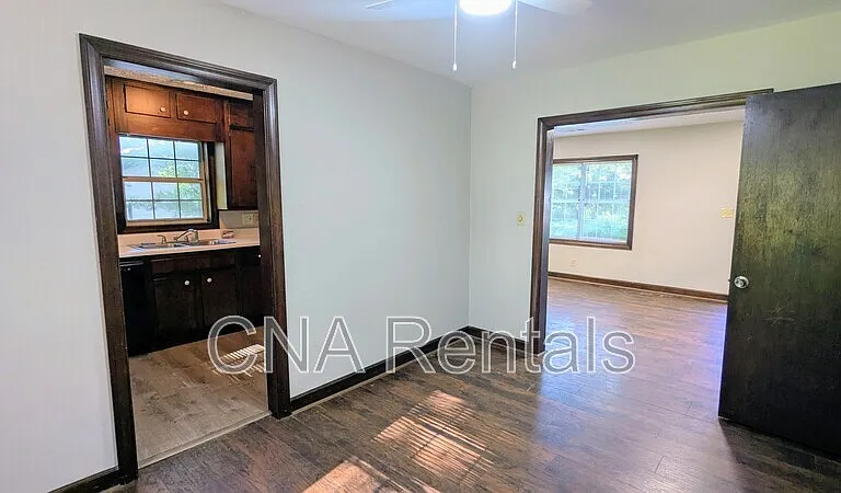 104 E Acres Dr SE — Photo 6