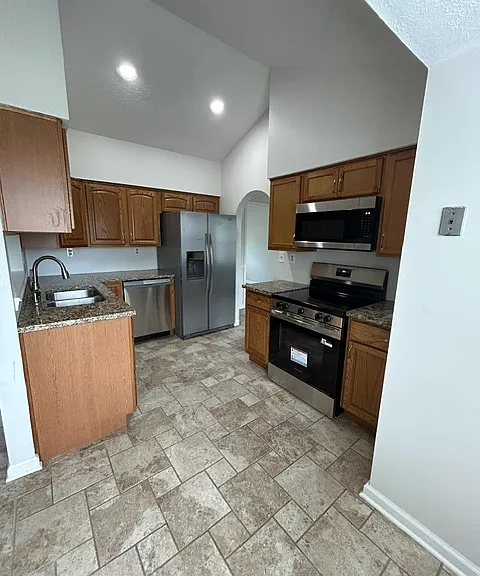 8605 Amerivan Dr — Photo 41