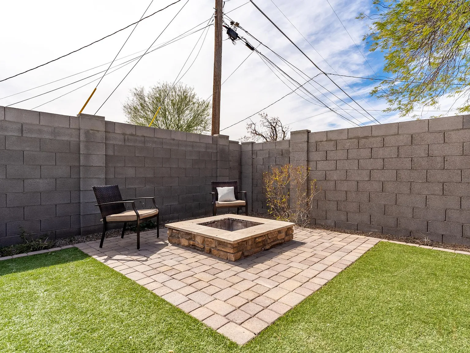 501 W 18th St — Photo 3