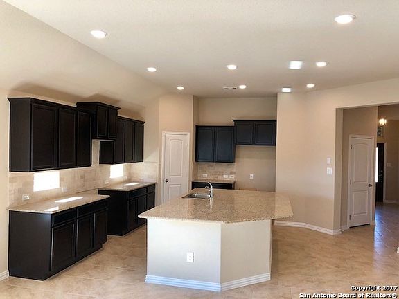 2nd image of 14450 Palomino Pl