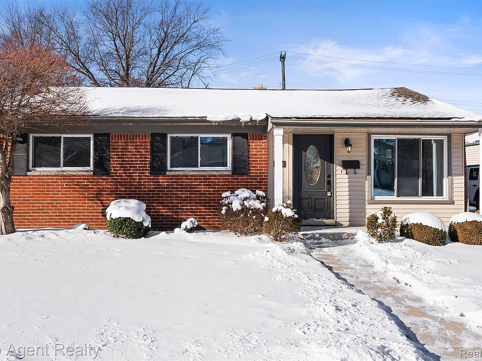 1st image of 28001 Elba St