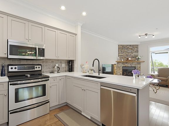 5th image of 36260 McKee Rd #44