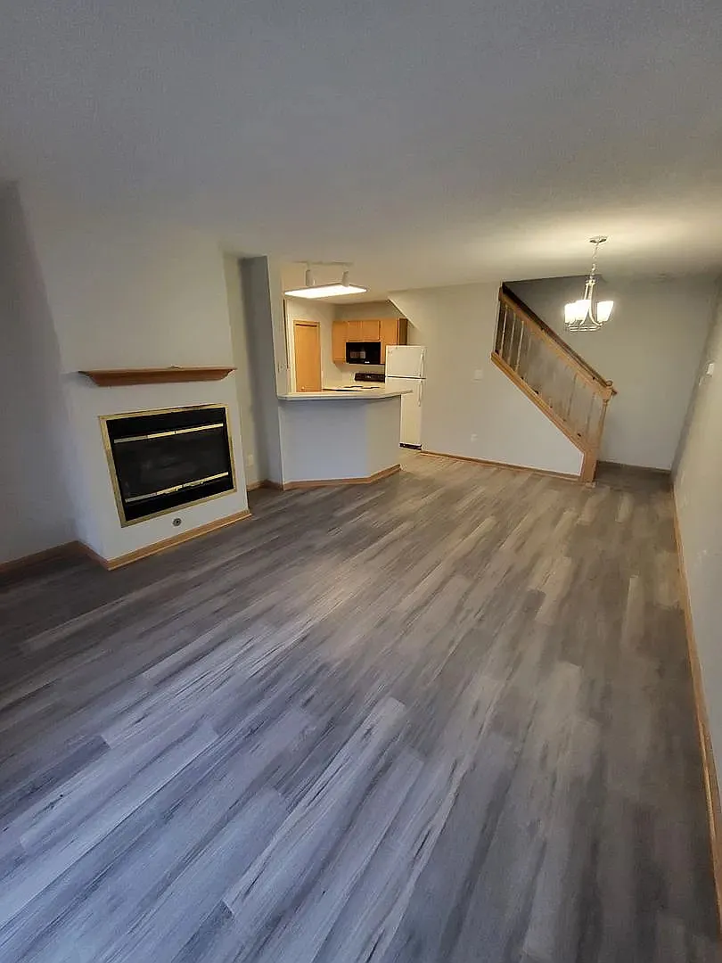 1325 Southeast Delaware Avenue - 9 — Photo 1