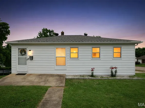 900 Williams St, De Soto, MO 63020