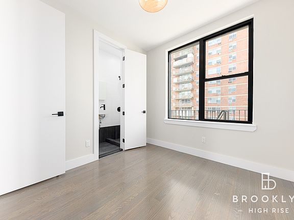 2nd image of 90 Manhattan Ave #2