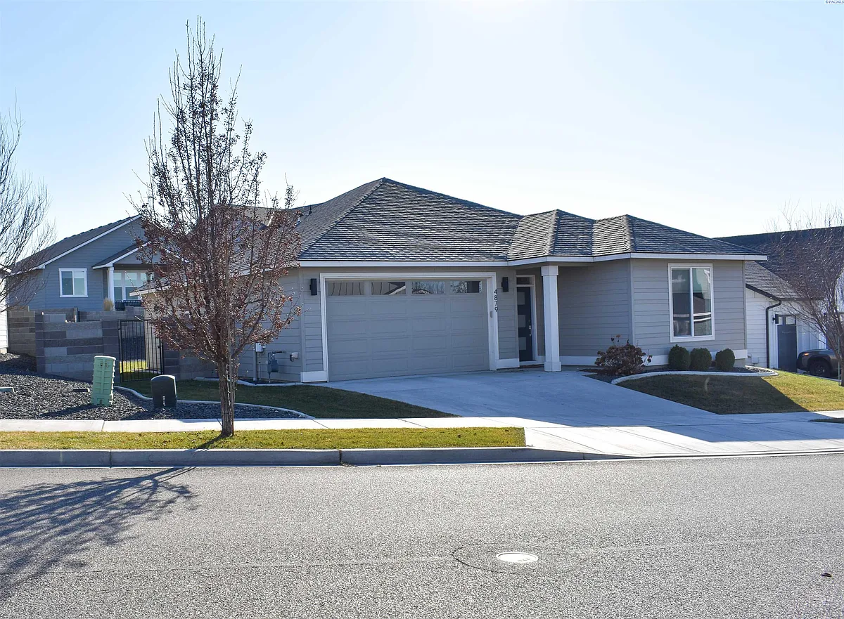 Building Photo - 4879 Smitty Dr
