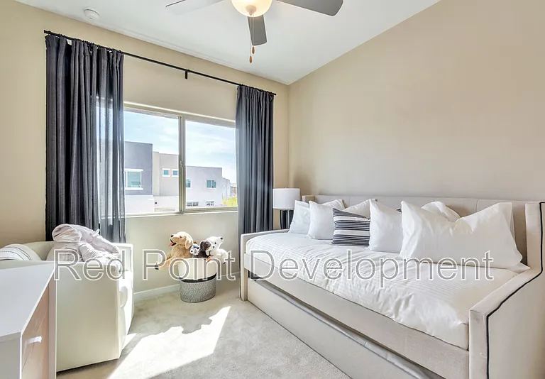 3752 W Goshen Dr — Photo 6