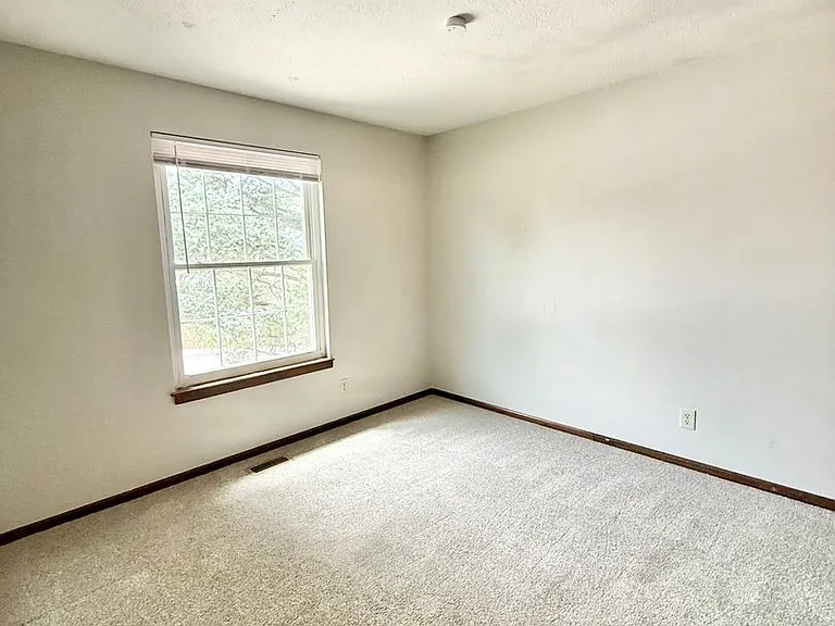 6515 Flintridge Dr — Photo 19