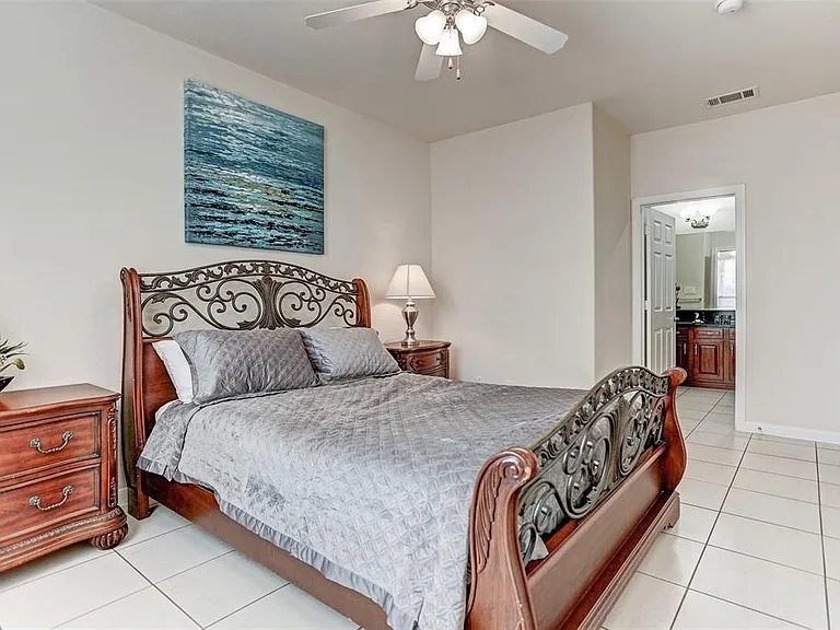 2078 Laverne St #5 — Photo 7
