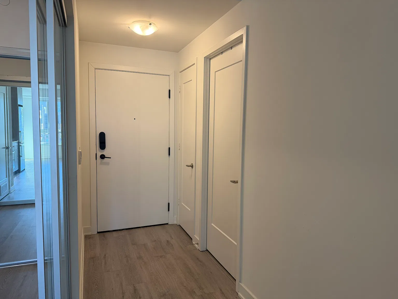 2 bed, 680 sqft, $2,700 — Photo 3