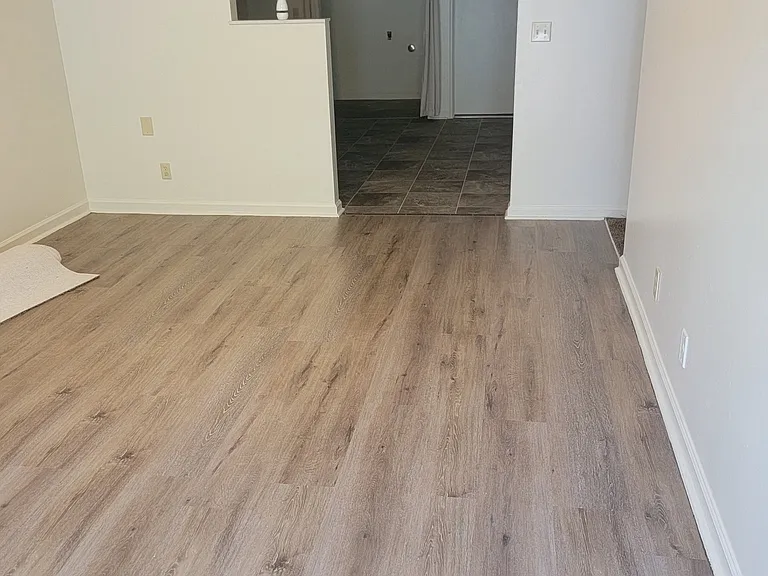 8483 Shawn Ridge Dr #8483 — Photo 2