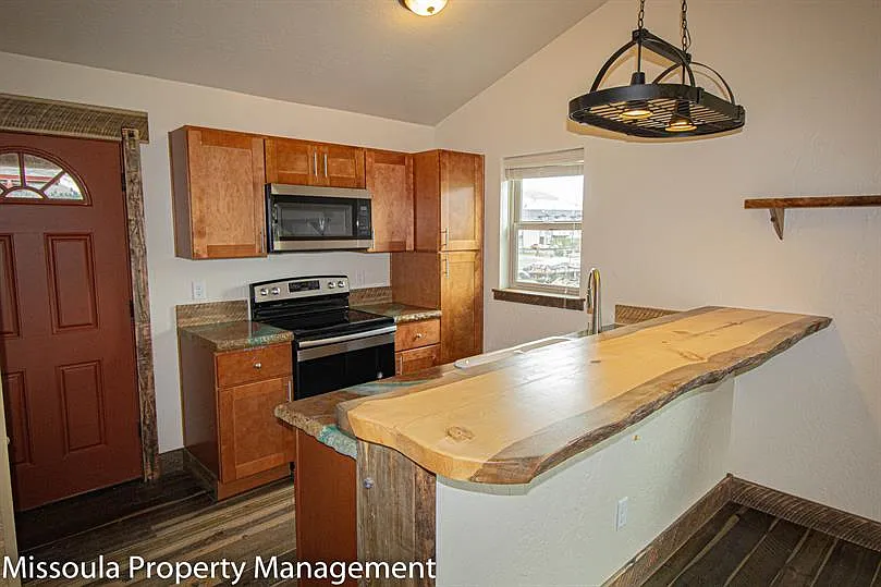 Lolo Peak Village LP — Photo 2