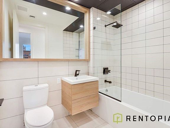 4th image of 215 Green St #2P