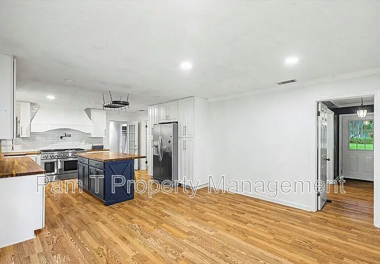 1332 Grace Dr — Photo 13