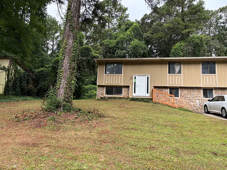 4064 Big Valley Trl — Photo 14