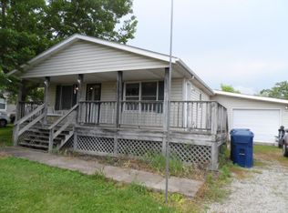 210 Lakeshore Dr, La Grange, KY 40031