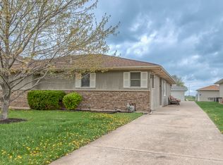 2512 Live Oak Dr, Crest Hill, IL 60403