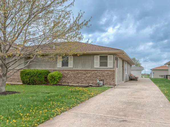 2512 Live Oak Dr, Crest Hill, IL 60403