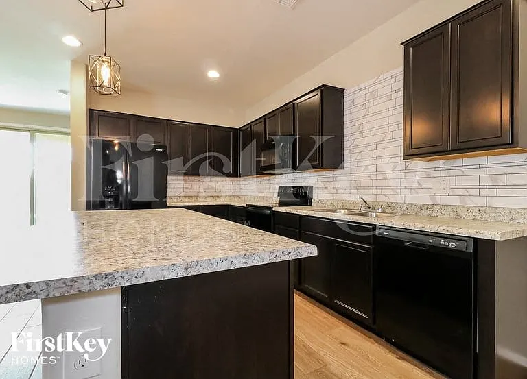 17565 W Villa Chula Ln — Photo 6