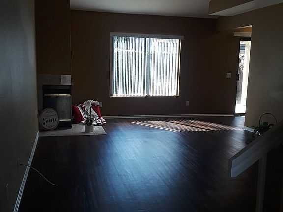 3rd image of 864 S Palmetto Ave