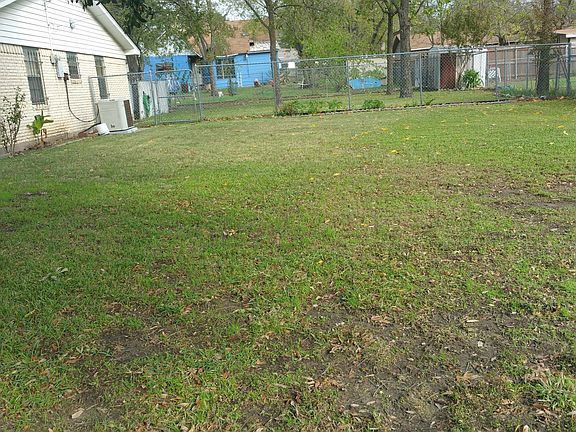 5th image of 3901 Langford St