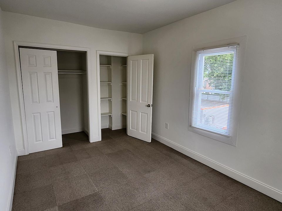 MAIN ROOM WITH CLOSETS