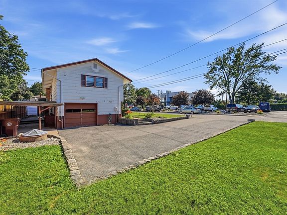 3rd image of 619 East St