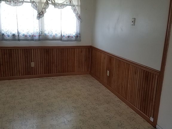 4th image of 1008 Virginia Ave