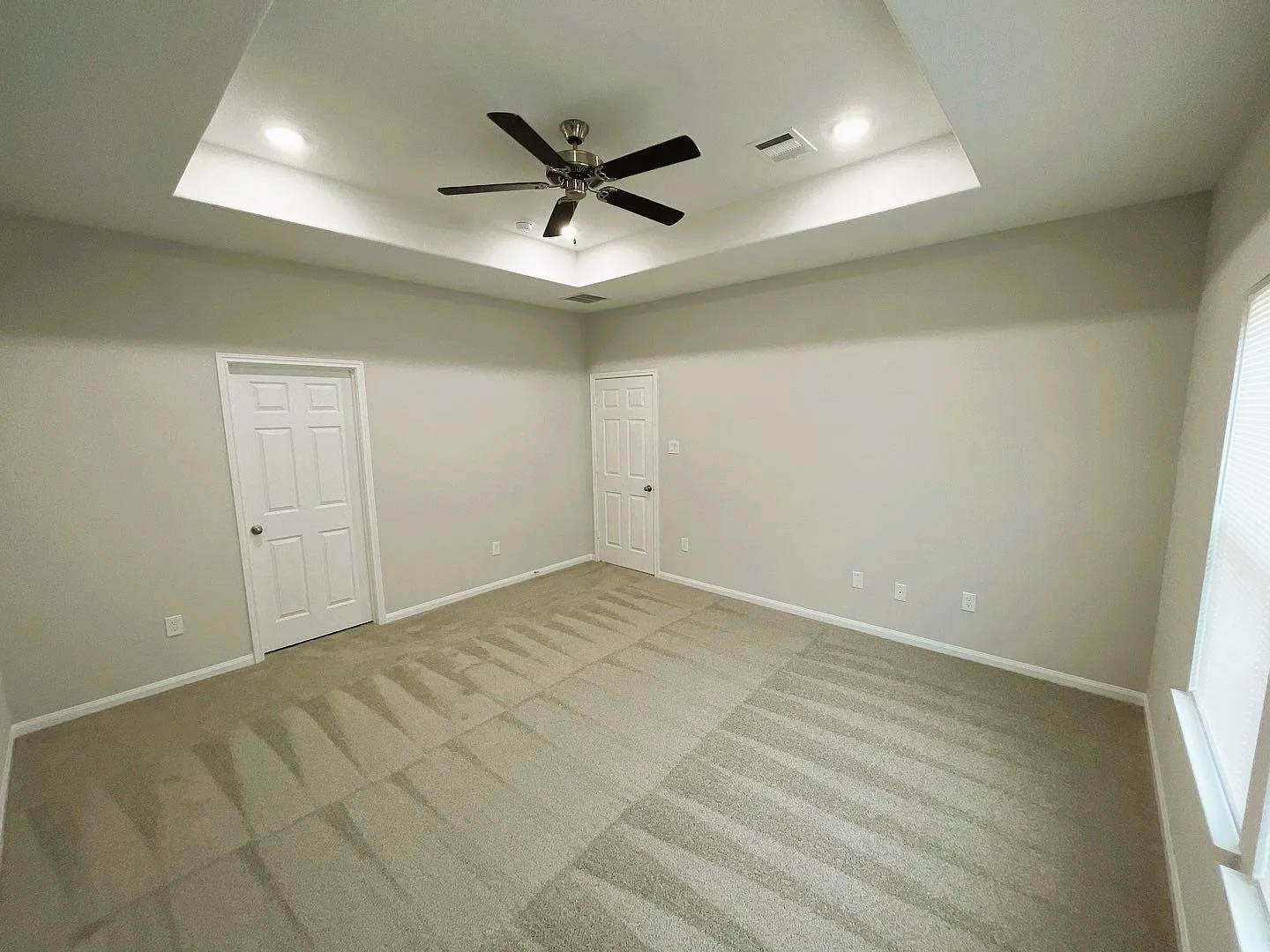 3 bed, 2.0 bath, 1673 sqft, $1,725 — Photo 4