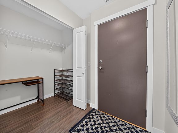 2nd image of 9551 Alexandra Rd #311