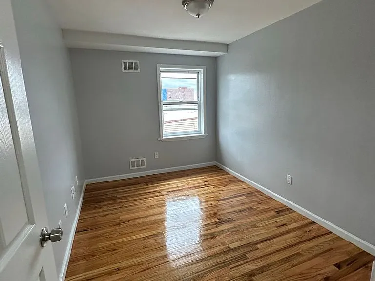 812 - OM-812 New York Avenue LLC — Photo 39