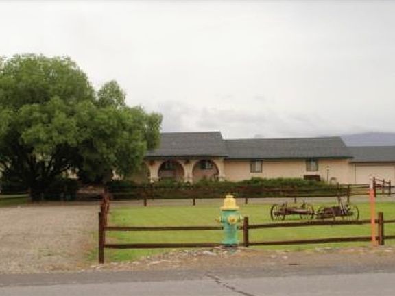 2nd image of 2922 D Rd