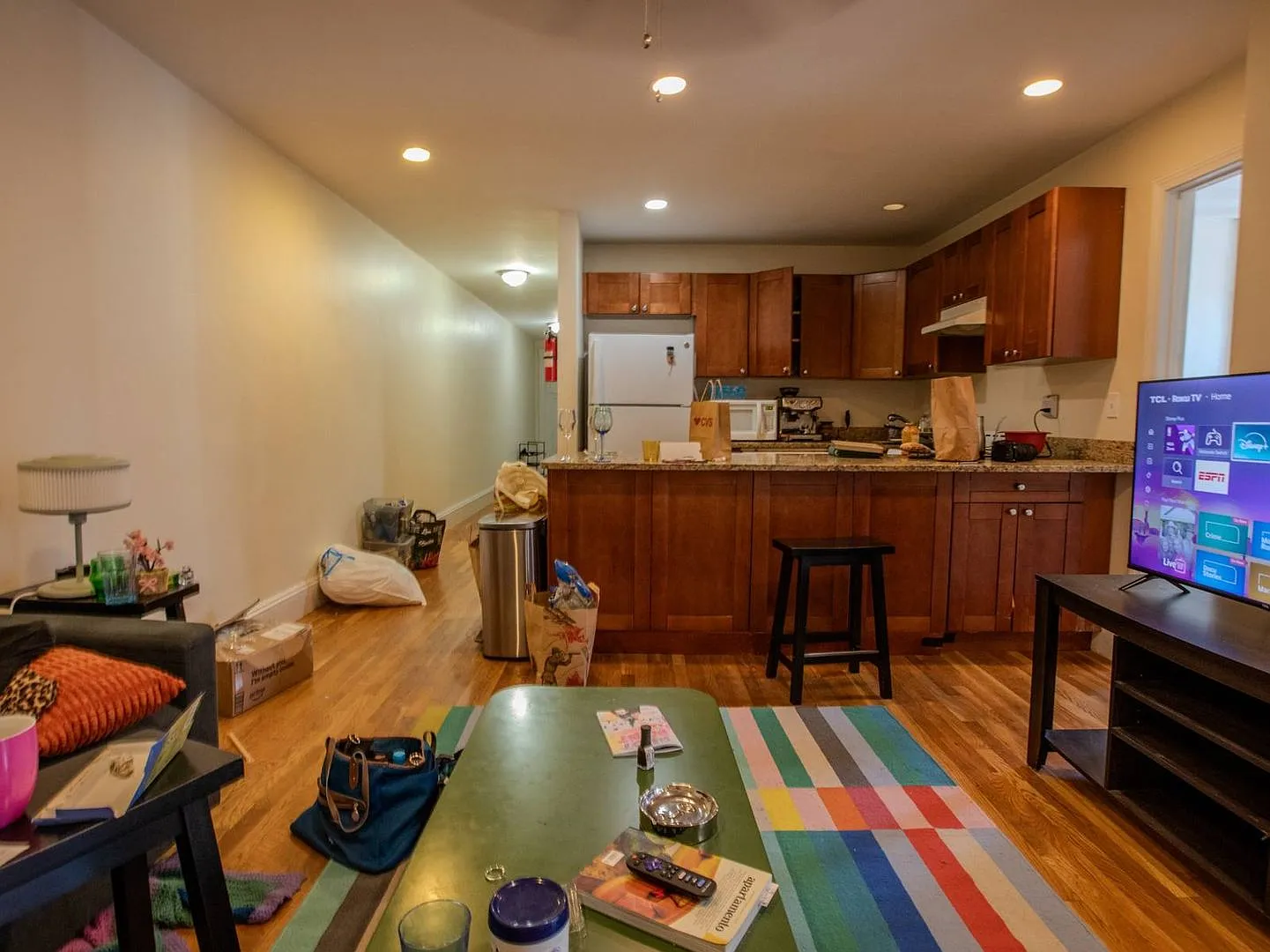 3 Bed, 1 Bath - Two Months Free - Steps From Boston University (Bu) And Coolidge Corner — Photo 2