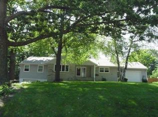 210 Field Dr, Waterford, WI 53185