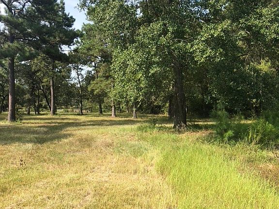 3rd image of Wee Creek Ln