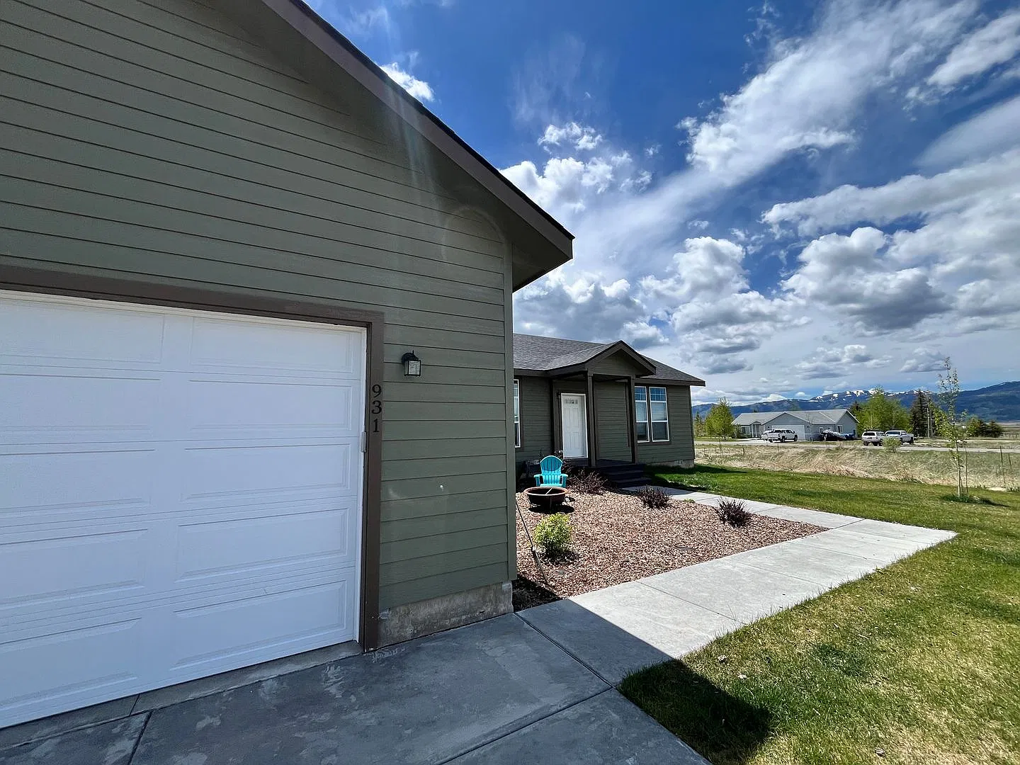 Beautiful 3BR/2BA Home in Valley Vista Estates 2-Car Garage, Fenced Yard & Dog Friendly — Photo 2