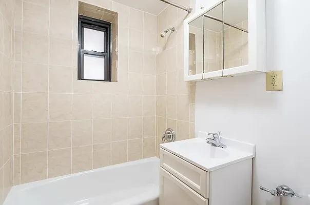 Rented by Compass | media 13